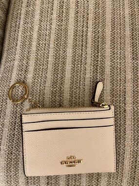 Coach beige Leather Card Wallet Keyring with Gold Hardware